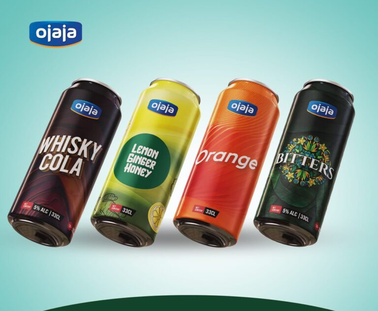 His-Imperial-Majesty-Adeyeye-Enitan-unveils-the-latest-drinks-of-one-of-his-companies-Tingo-Cola-and-Tingo-Electric-768x632